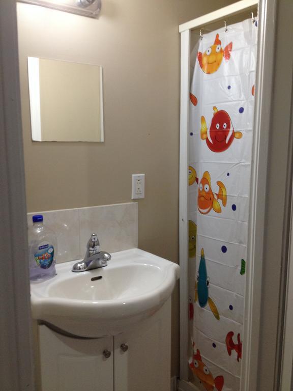 Toronto Travellers Home Εξωτερικό φωτογραφία