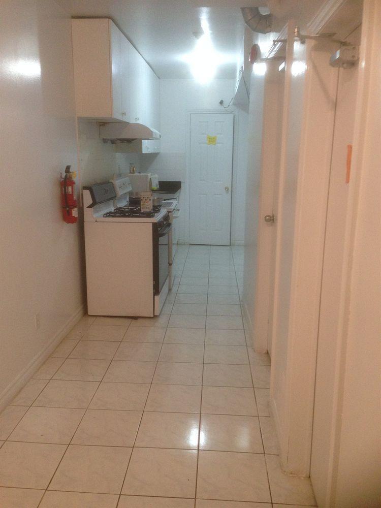 Toronto Travellers Home Εξωτερικό φωτογραφία